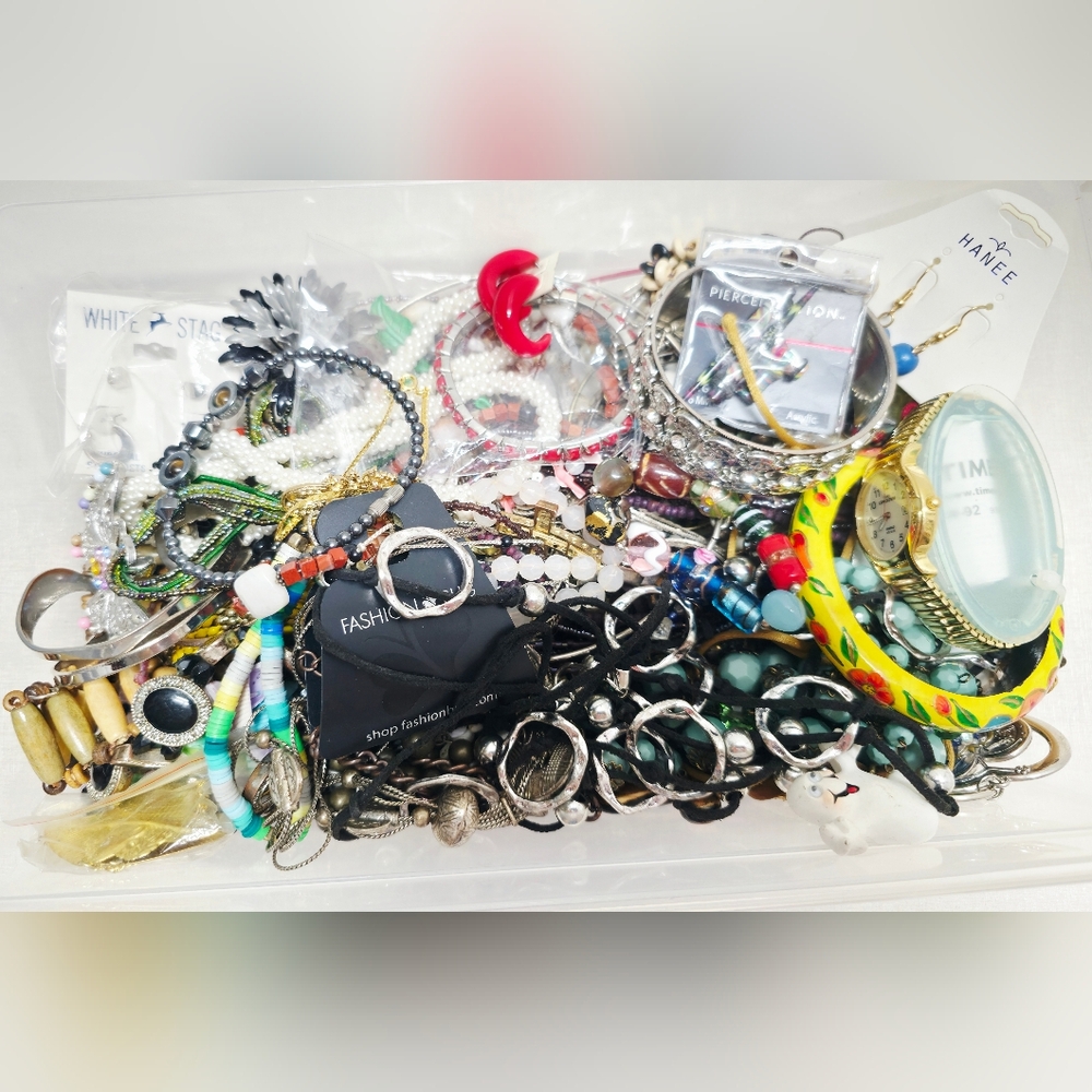 4.5 lb Jewelry Lot- Mostly Wearable